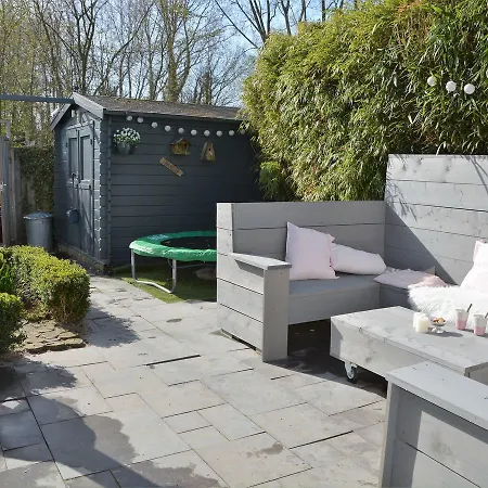 펜션 Quaint Holiday In Noordwijkerhout Near Lake *