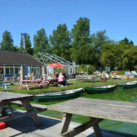 Quaint Holiday In Noordwijkerhout Near Lake